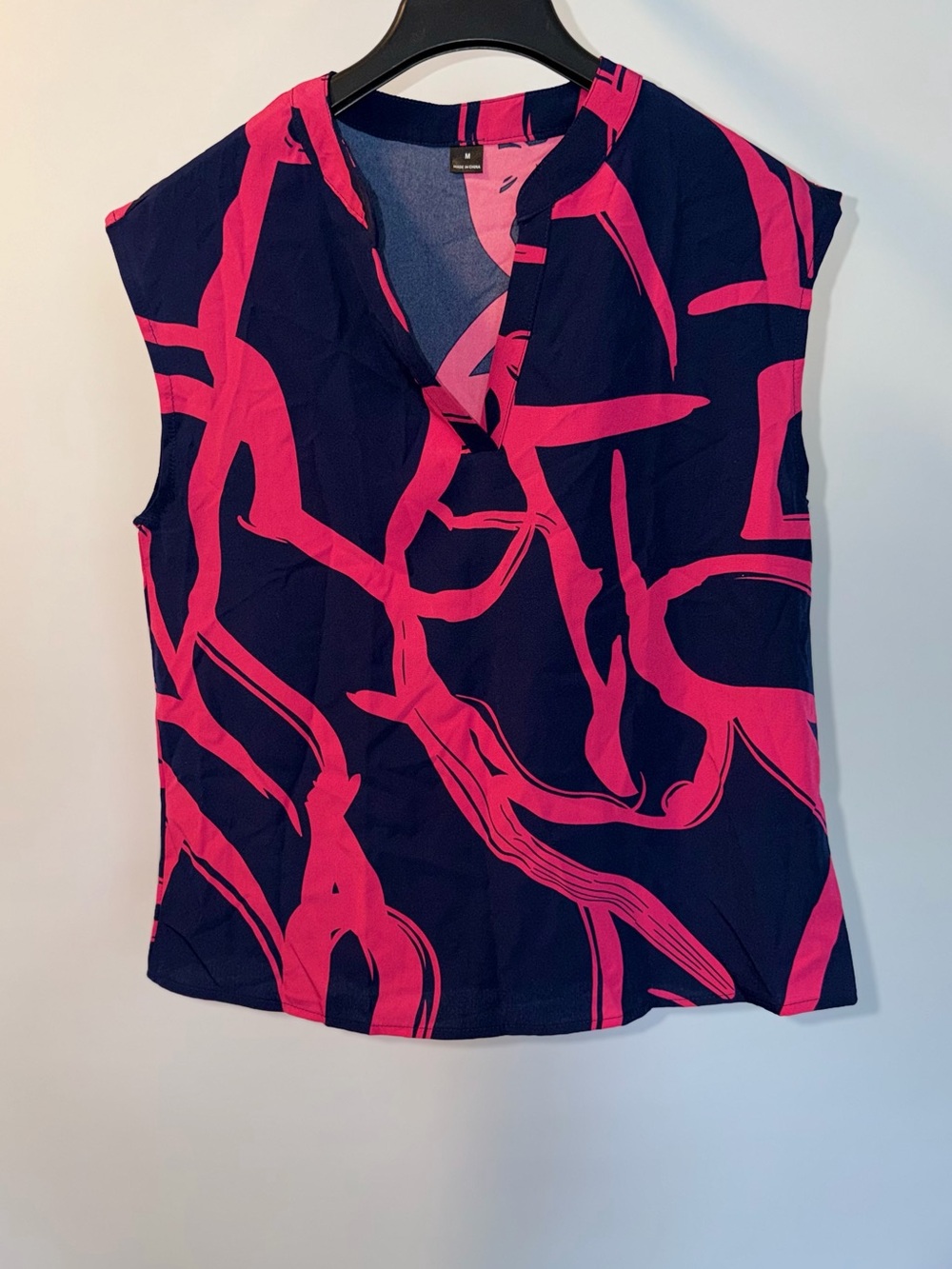 SHEIN Navy & Hot Pink Abstract Notch Neck Sleeveless Top